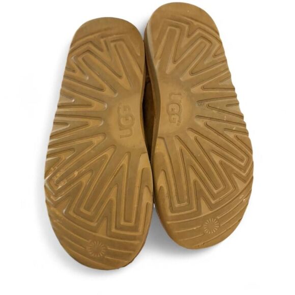 Womens Ugg Bailey Bow Boots SZ 5 - Picture 4 of 4